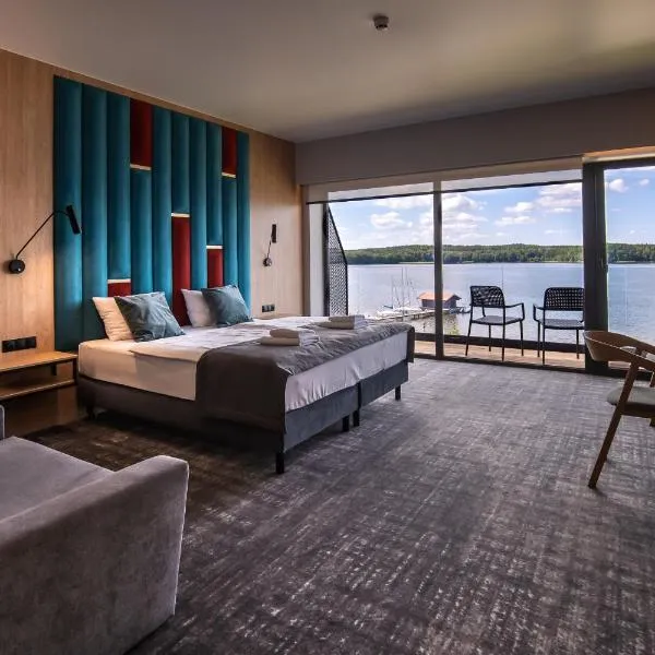 OTTON-Charzykowy Bed&Restaurant，位于霍伊尼采的酒店