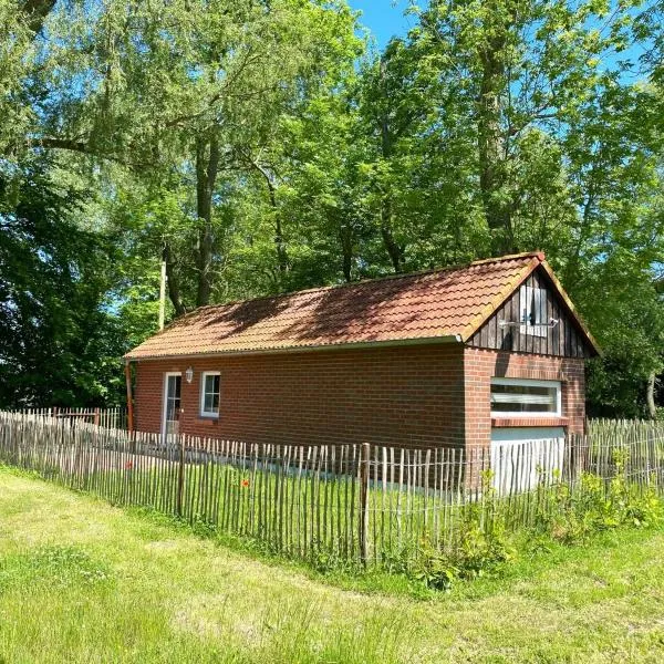 Hofgut Bisdamitz - Ferienhaus "Knoff"，位于Bisdamitz的酒店