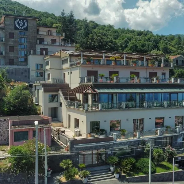 普里马维拉德雷特那酒店，位于扎费拉纳-埃特内阿的酒店