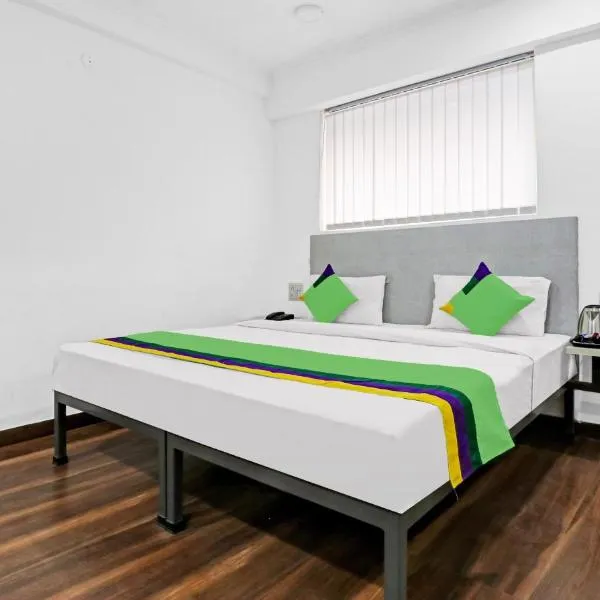 Treebo Grand Town House，位于法里达巴德的酒店