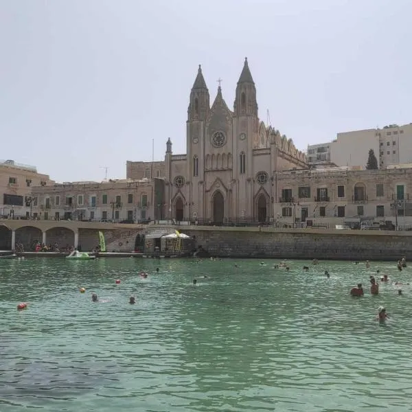 San Salvatore Home，位于圣朱利安斯的酒店