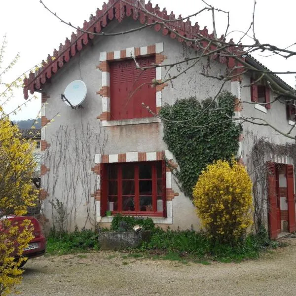 Les Bambous，位于Sauveterre-la-Lémance的酒店