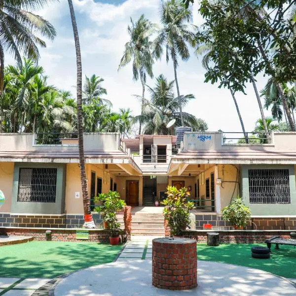 Jogalekar Cottage Alibaug，位于Zīrad的酒店