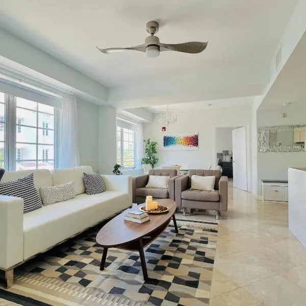 Carlyle Hotel Ocean Dr South Beach 2 Bedroom Luxury Apartment，位于迈阿密海滩的酒店