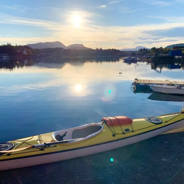 Drømmebrygga，位于Averoy的酒店