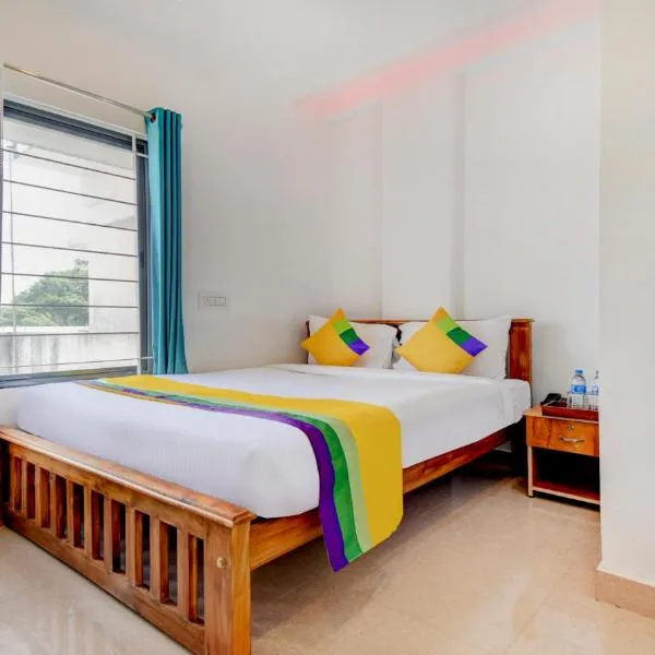 Itsy Hotels Vijaya Comforts, With Bar & Restaurant，位于马迪凯里的酒店