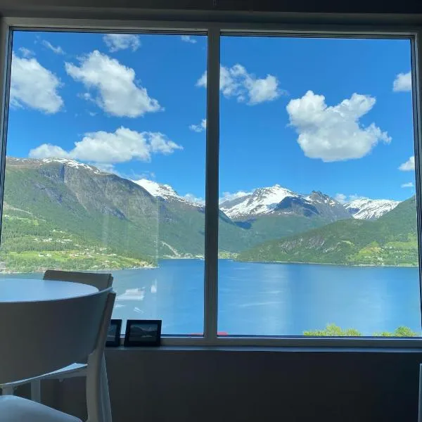 Olden Fjord Apartments，位于Byrkjelobrua的酒店