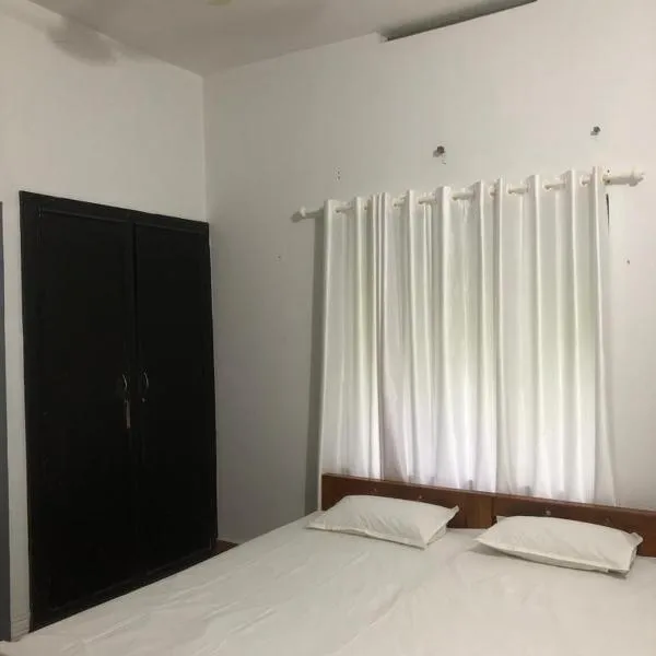 H Villa，位于Nilambūr的酒店
