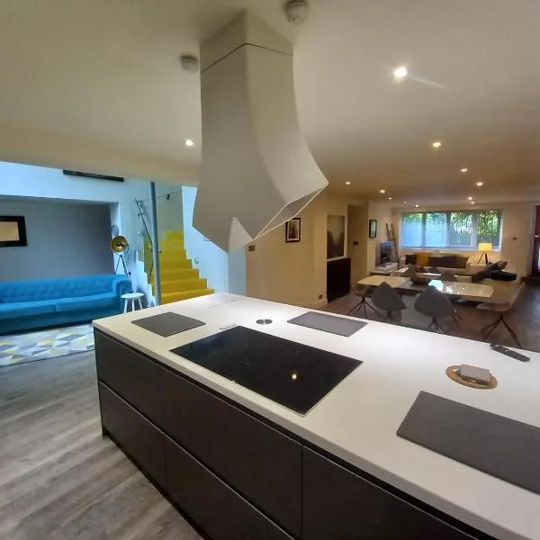 Luxury Architect Designed Apt 13 Mins to Royal mile，位于爱丁堡的酒店