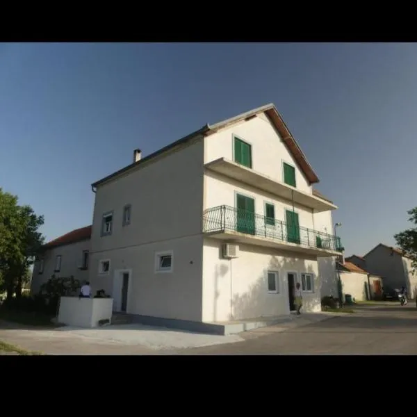 Apartman Bartol，位于斯克拉丁的酒店