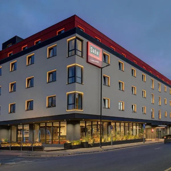 Sadie Best Western Hotel at Luton，位于Harlington的酒店