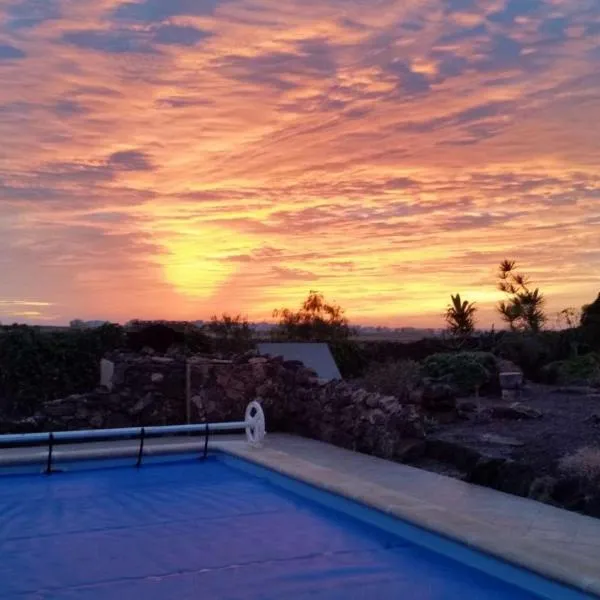 Villa Los Morales-Roque，位于科蒂略的酒店