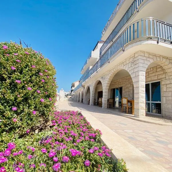 Hotel Buenavista Beach House Trogir，位于特罗吉尔的酒店