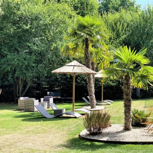 Hotel Restaurant Du Parc Saumur Logis Elégance，位于索米尔的酒店