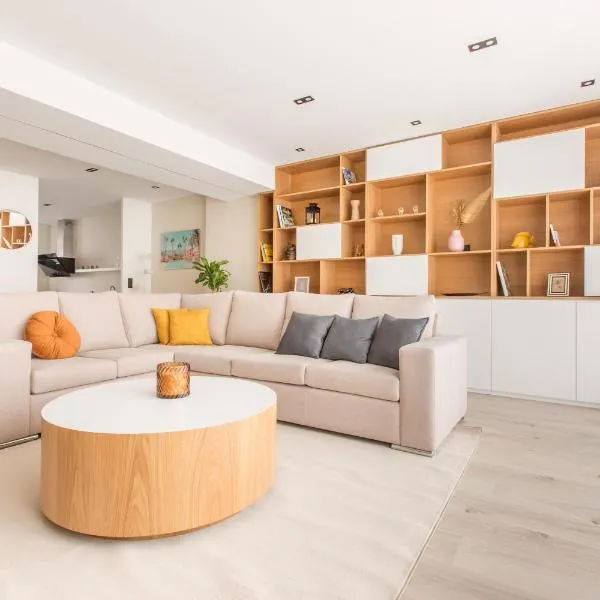 Appartement spacieux et moderne 4 chambres à 5mn à pieds République，位于里尔的酒店