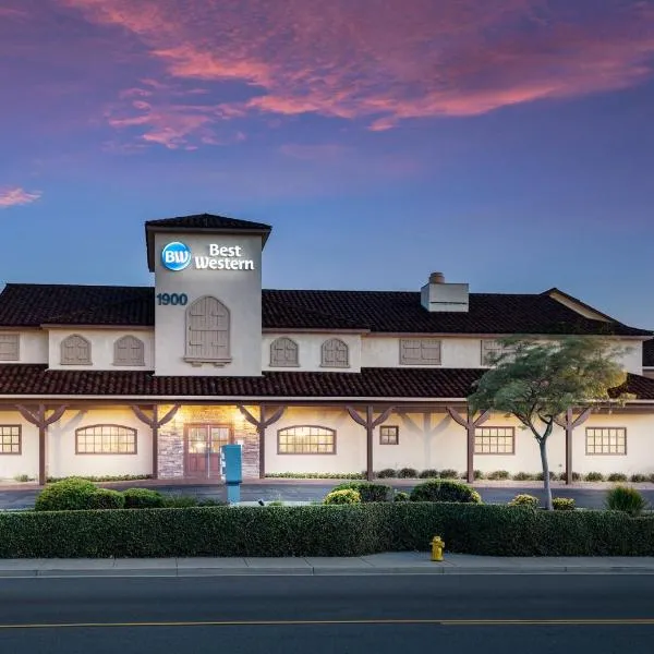 Best Western Corona Hotel & Suites，位于诺科的酒店