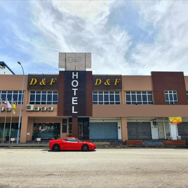 D&F BOUTIQUE HOTEL SENAWANG，位于Kampong Baharu Paroi的酒店