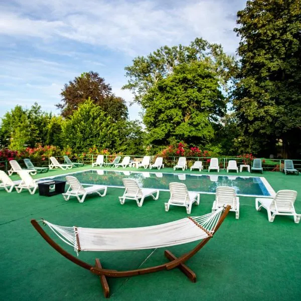 HOTEL MARION POIANA，位于Dumbrăveni的酒店