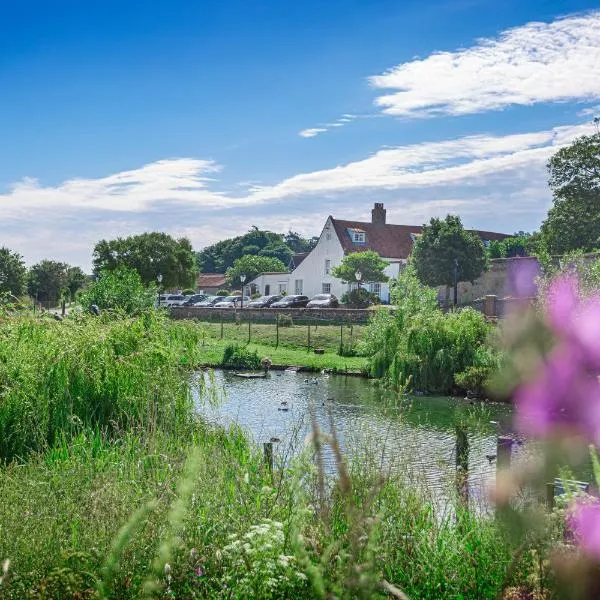The Manor Coastal Hotel & Inn, Blakeney - The Coaching Inn Group，位于布莱克尼的酒店