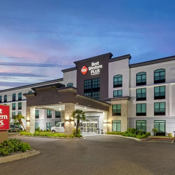 Best Western Plus McAllen Airport Hotel，位于San Juan的酒店