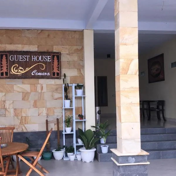 Guest house Cemara，位于Krampijangan的酒店