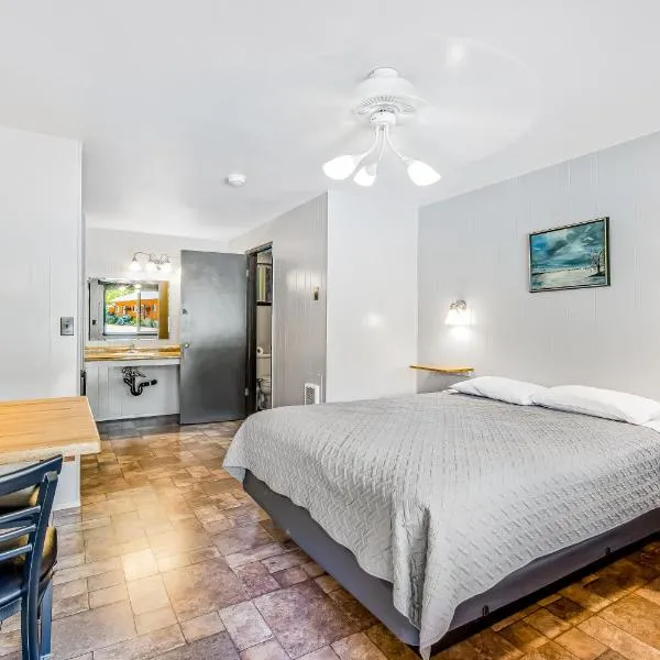 Mount Worthington Room 6 at Mount Walker Inn，位于Quilcene的酒店