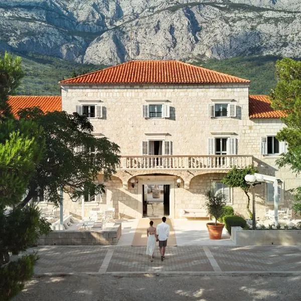 Heritage Hotel Kaštelet，位于图彻皮的酒店