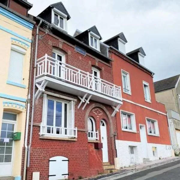 AL 11 - Villa "La Lisette" 8 personnes，位于欧村的酒店