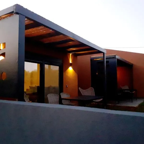 The Zen Point detox suites，位于马拉松波利斯的酒店