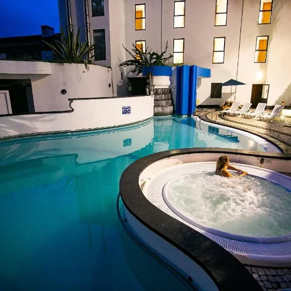 度马尔酒店 ，位于波瓦桑的酒店