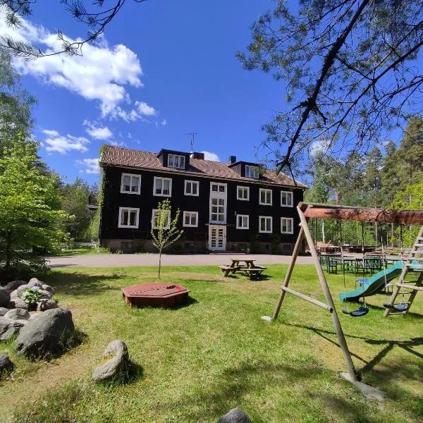 Villa Karllösa Bed and Breakfast，位于Mörlunda的酒店