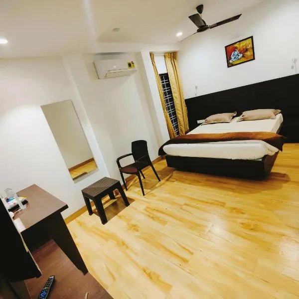 Shivanand Residency，位于Sāsvad的酒店