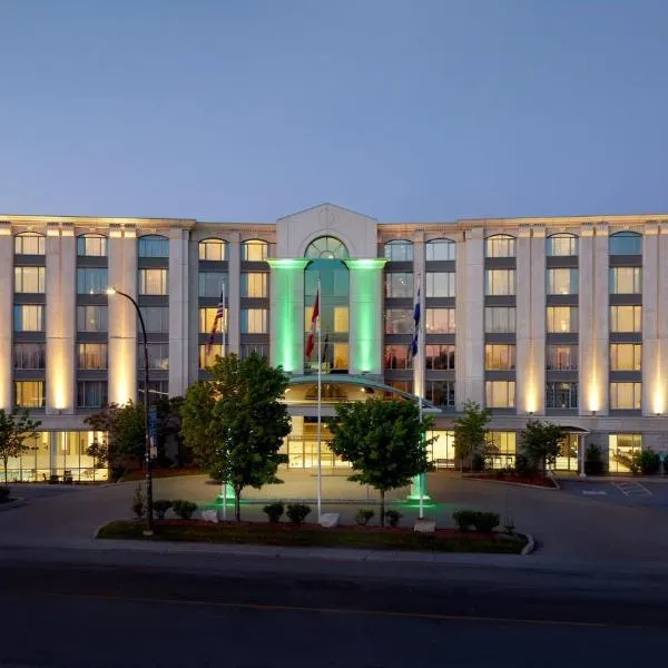 Holiday Inn & Suites Montreal Airport，位于潘特克莱尔的酒店