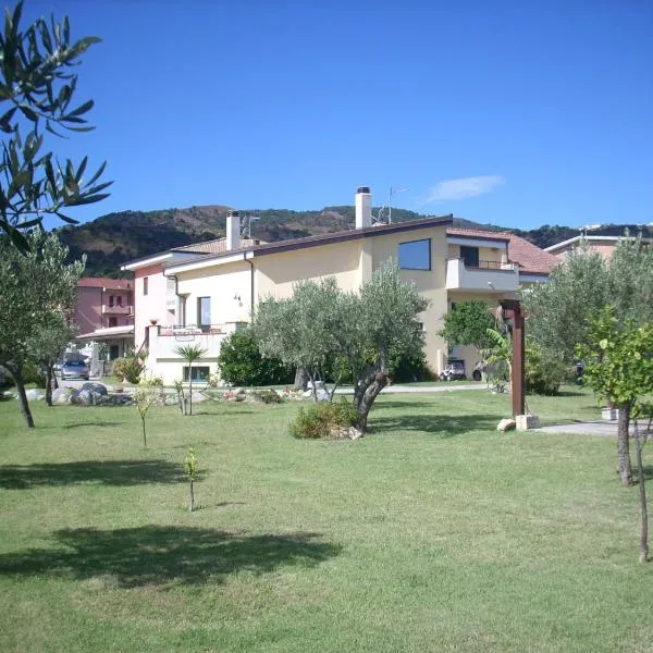 Villa Toti，位于Cenadi的酒店