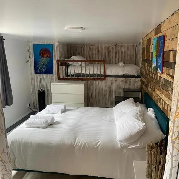 Charming Chalet in Stoke Fleming - Sleep 3 4，位于达特茅斯的酒店