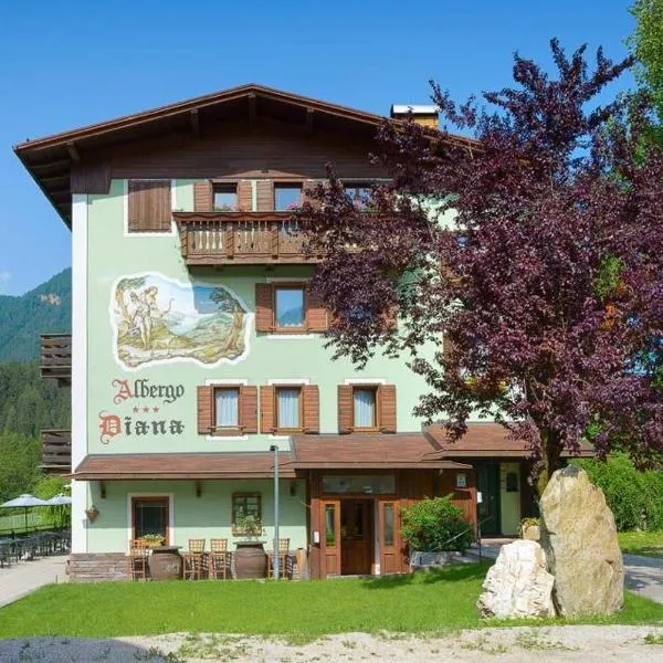 Hotel Diana，位于Lozzo Cadore的酒店