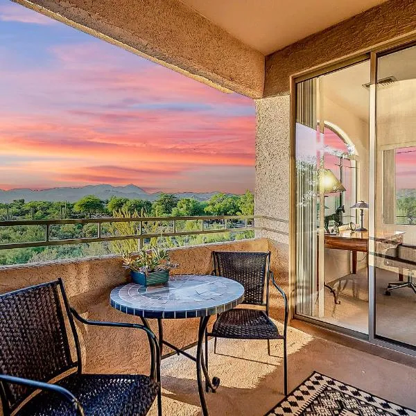 Luxury 3BD 2BA Home Near Tucson with Desert Views - Low Summer Rates!，位于托尔托利塔的酒店