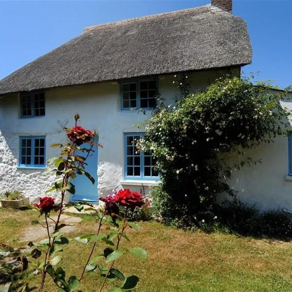 St Gabriels Cottage，位于查茅斯的酒店