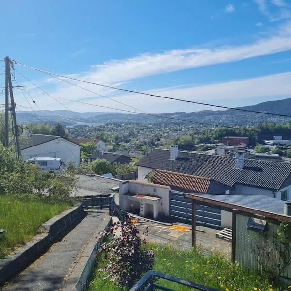 Beautiful Villa with amazing view in Bergen.，位于Blomsterdalen的酒店