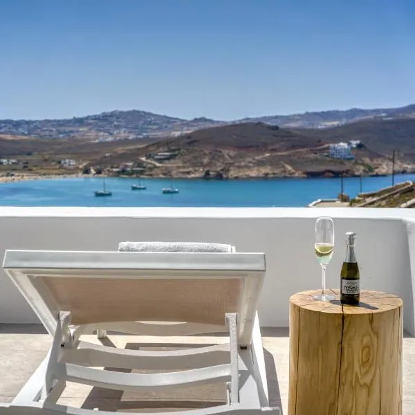 Nefeli Residence & Suite Ftelia beach Mykonos，位于法蒂亚的酒店