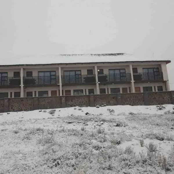 Highlands Lodge，位于Mokoeng的酒店