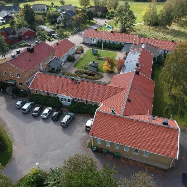 奥施凡德拉赫布拉兰达酒店，位于Stora Lövnäs的酒店
