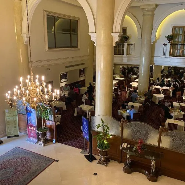 Safi Royal Luxury Centro，位于蒙特雷的酒店