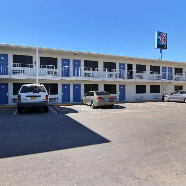 卡尔斯巴德6号汽车旅馆，位于卡尔斯巴德的酒店