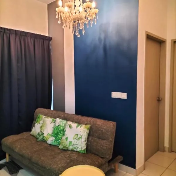Hani Homestay WiFi Netflix Secure parking KLIA USIM INTI Aeon mall，位于汝来的酒店