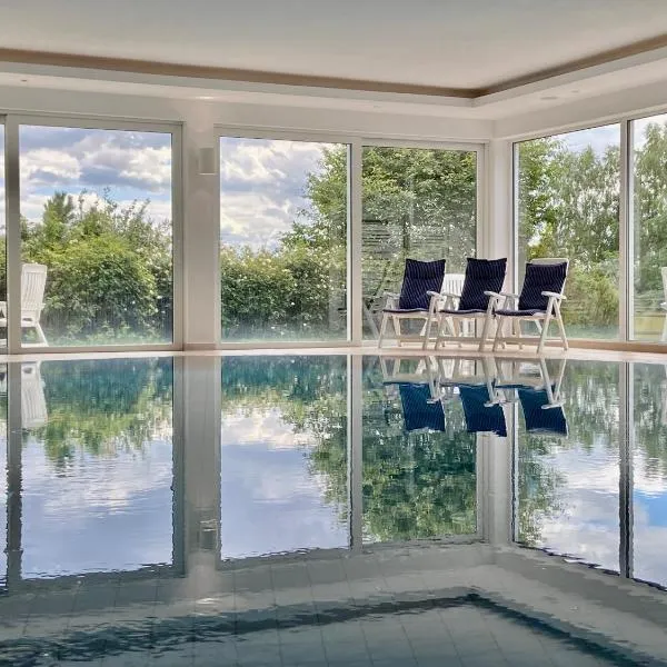 Friesenhof Hotel-Restaurant-Reitanlage，位于特拉森海德的酒店