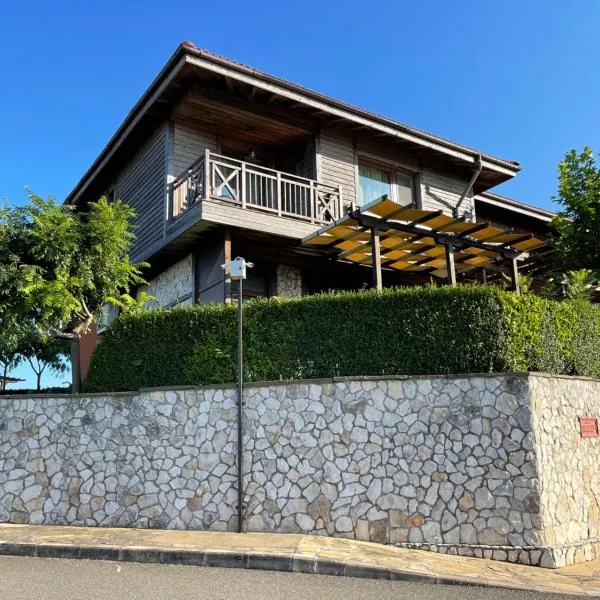 Sozopolis Cliffs Luxury Seaview Villa，位于索佐波尔的酒店