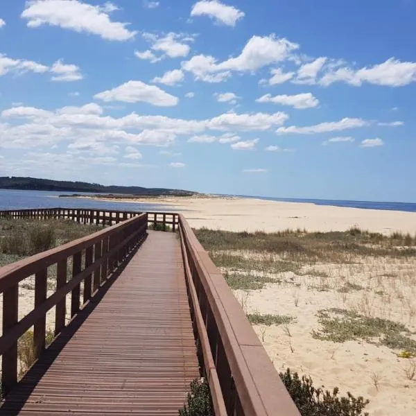 Lagoa Beach & Leisure，位于Costa de Santo André的酒店