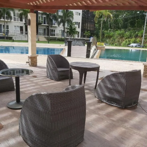 Monteluce 2 BR LOFT with pool 825，位于锡朗的酒店