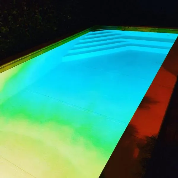 Villa Capri Apartment and Room，位于那不勒斯的酒店